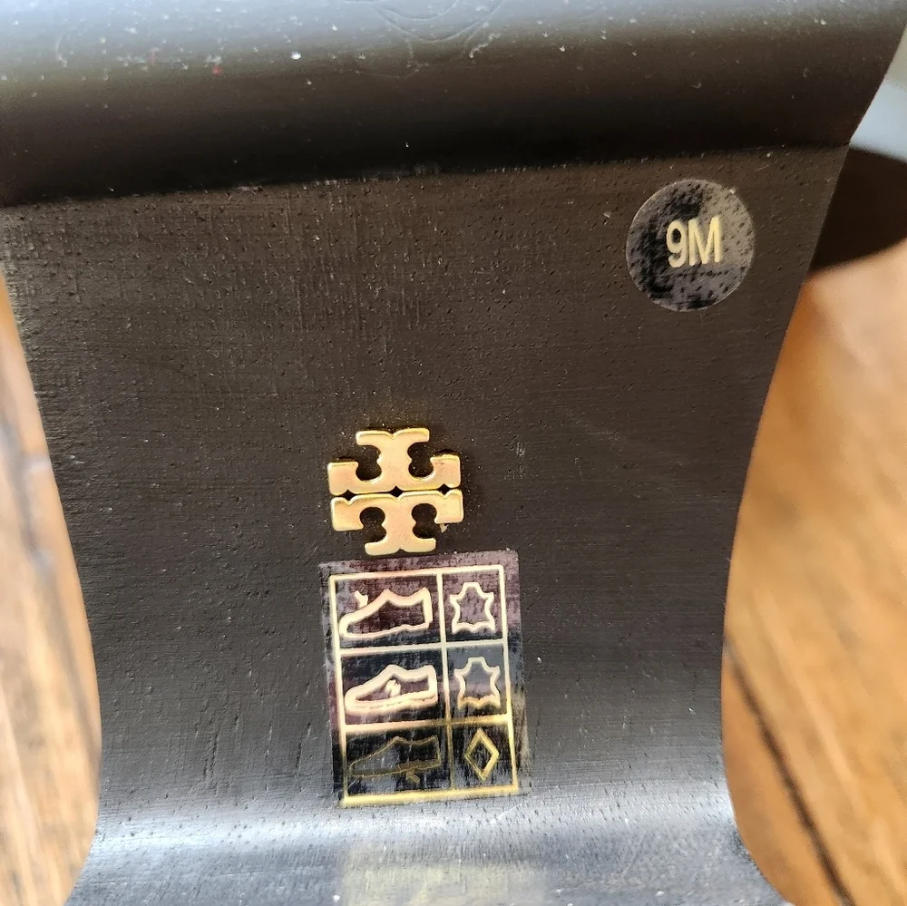 Tory Burch Lug Sole Shoe Size 9